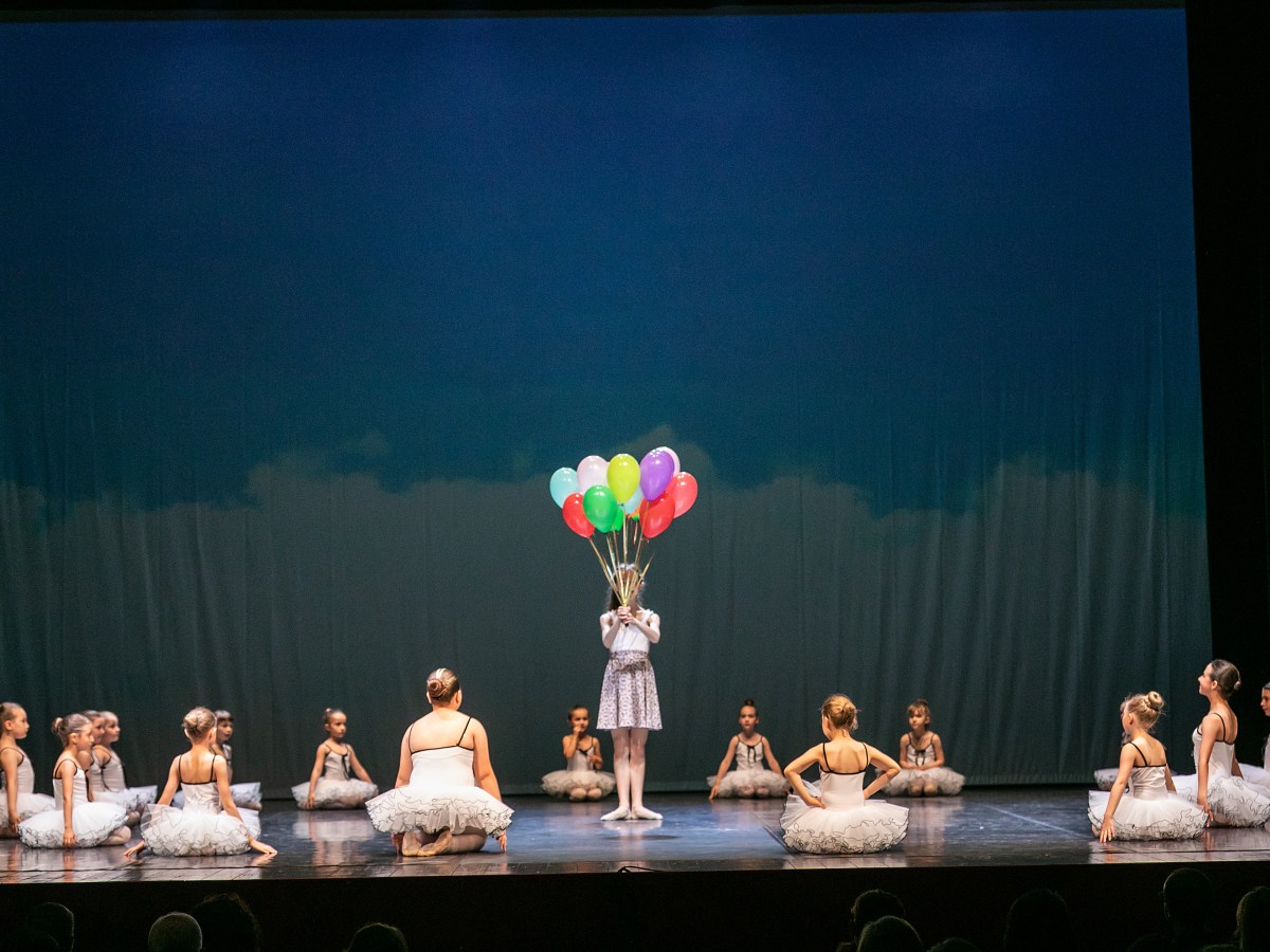 DANCEFLIX 2023 –&nbsp;GALLERY